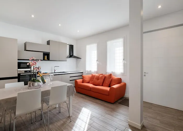 Civico 36 A Due Passi Dal Centro - Casa Guido *